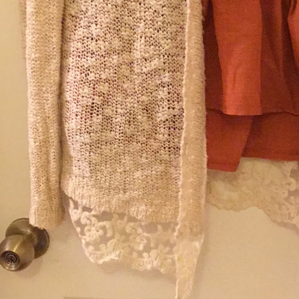 Cardigan - Picture 2 of 6